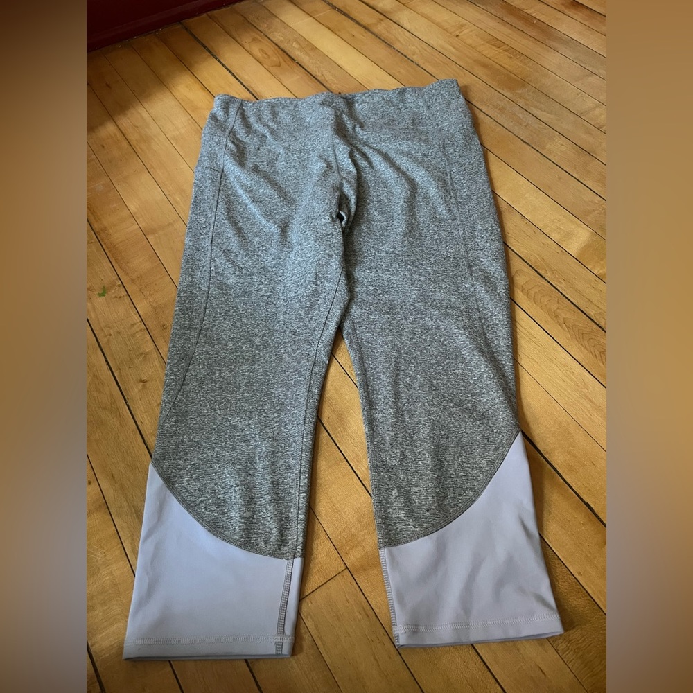 GAIAM sport leggings with pockets